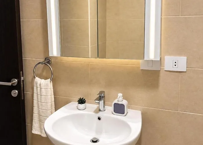Luxury Modern 1-bedroom In Aldau Heights