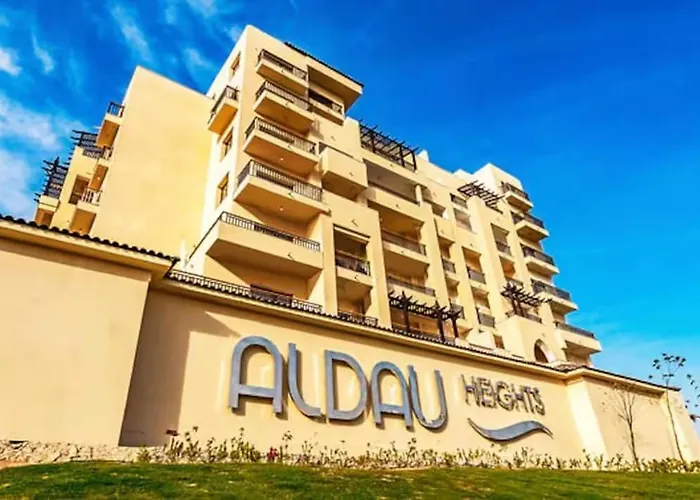Apartment Luxury Modern 1-bedroom In Aldau Heights